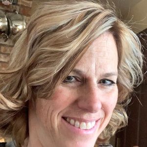 Meet your Posher, Cari